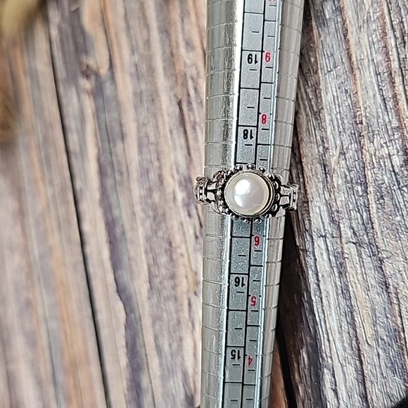 STERLING SILVER ANTIQUE BLACK FLUR DE LIS FAUX PEARL FASHION RING - Picture 10 of 10